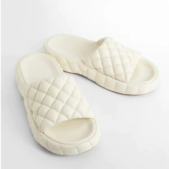 Bottega Veneta Shoes - Bottega Veneta Stretch Padded Sandals in White 40 10 With Box Womens Puffy Slide